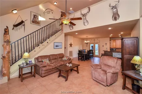 43987 Springer Rd, Hempstead, TX 77445 photo 2