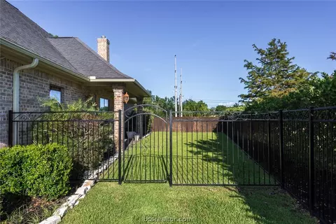 3900 Park Meadow Ln, Bryan, TX 77802 photo 17