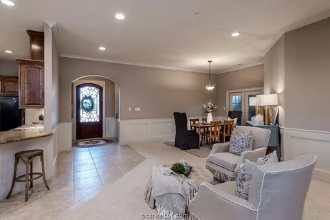 3900 Park Meadow Ln, Bryan, TX 77802 photo 2