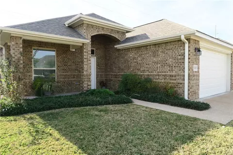 3325 Broadmoor Dr, Bryan, TX 77802 photo 1