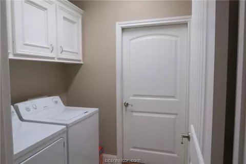 3325 Broadmoor Dr, Bryan, TX 77802 photo 10