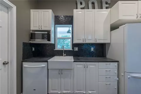 5084 Britten Rd, Bryan, TX 77807 photo 3