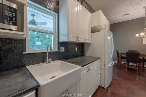 5084 Britten Rd, Bryan, TX 77807 photo 4