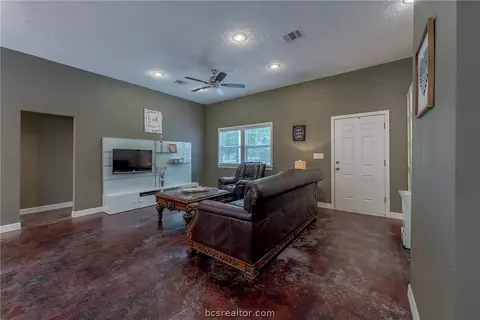 5084 Britten Rd, Bryan, TX 77807 photo 10