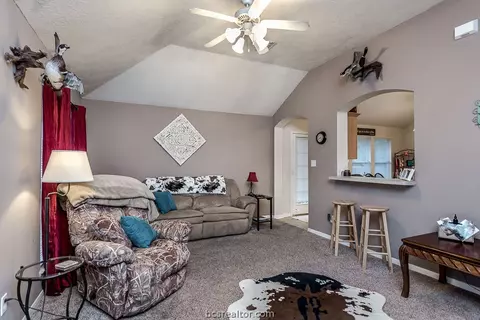 2900 Bexar Grass Dr, Bryan, TX 77802 photo 3