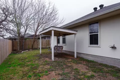 2900 Bexar Grass Dr, Bryan, TX 77802 photo 15