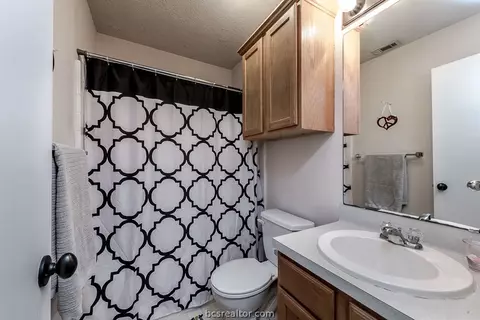 2900 Bexar Grass Dr, Bryan, TX 77802 photo 8