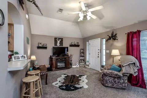 2900 Bexar Grass Dr, Bryan, TX 77802 photo 1