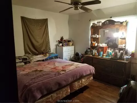 2401 Emerald Dr, Bryan, TX 77803 photo 5