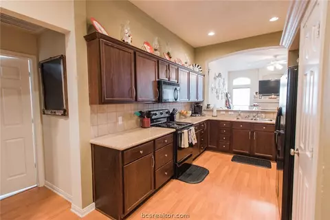 8784 Tejas Rnch, Bryan, TX 77808 photo 8