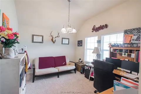 8784 Tejas Rnch, Bryan, TX 77808 photo 5