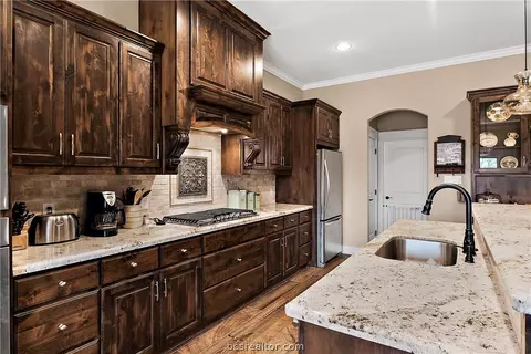 7800 Venado Ct, Bryan, TX 77808 photo 1