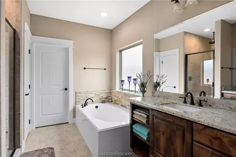 7800 Venado Ct, Bryan, TX 77808 photo 16