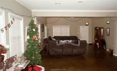 209 Tee, Bryan, TX 77801 photo 9