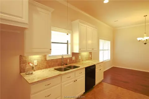 8712 Tejas Ranch Loop, Bryan, TX 77808 photo 6