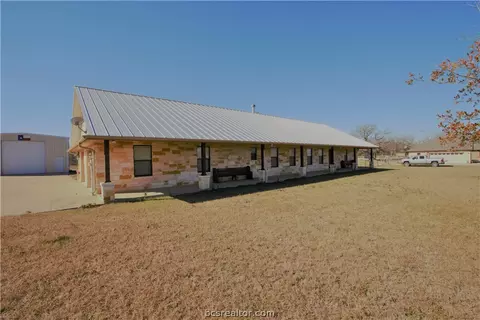 8712 Tejas Ranch Loop, Bryan, TX 77808 photo 10