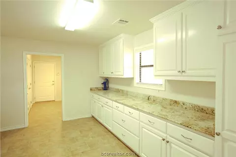 8712 Tejas Ranch Loop, Bryan, TX 77808 photo 21