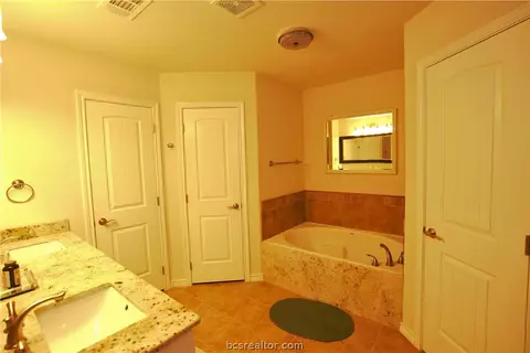 8712 Tejas Ranch Loop, Bryan, TX 77808 photo 18