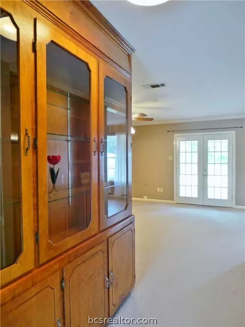 3111 Red Robin Loop, Bryan, TX 77802 photo 4