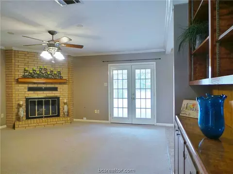 3111 Red Robin Loop, Bryan, TX 77802 photo 5