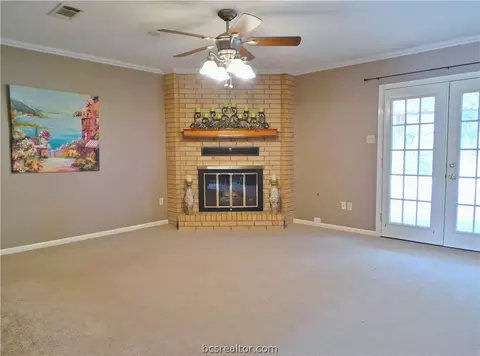 3111 Red Robin Loop, Bryan, TX 77802 photo 6