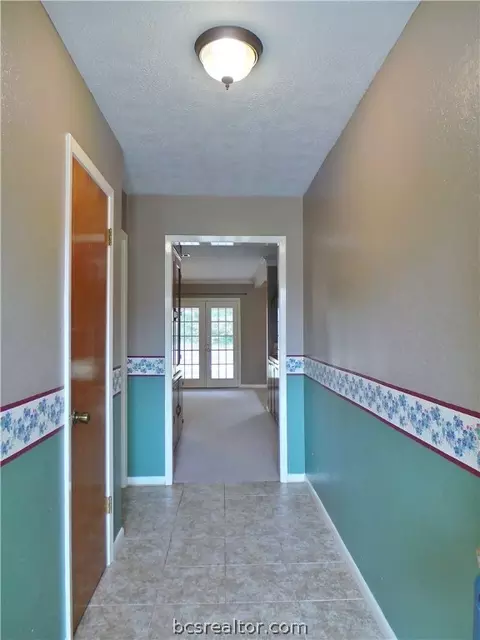 3111 Red Robin Loop, Bryan, TX 77802 photo 3