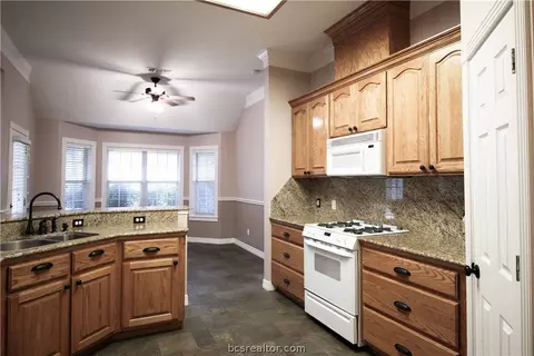 4603 Park Rdg, Bryan, TX 77802 photo 9