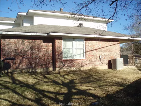 2203 Young Place A-c, Bryan, TX 77807 photo 4