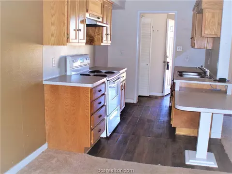 2203 Young Place A-c, Bryan, TX 77807 photo 9