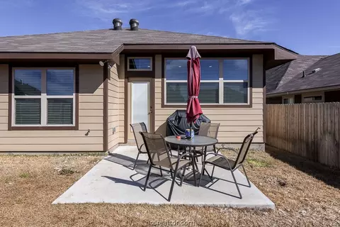 2137 Naples Way, Bryan, TX 77808 photo 17