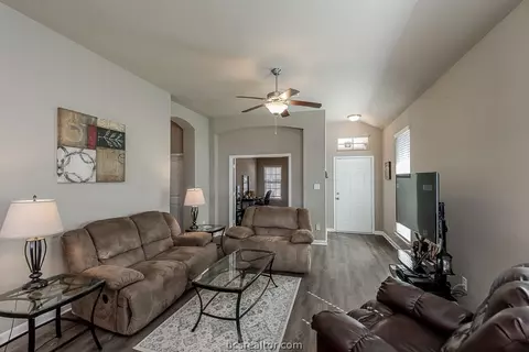 2137 Naples Way, Bryan, TX 77808 photo 3