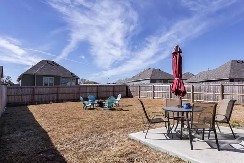 2137 Naples Way, Bryan, TX 77808 photo 18