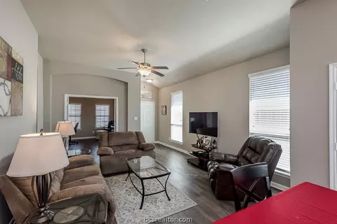 2137 Naples Way, Bryan, TX 77808 photo 4