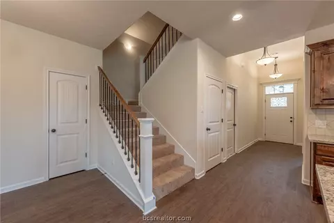 3501 Leesburg Path, Bryan, TX 77808 photo 4