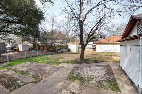1011 E 25th St, Bryan, TX 77803 photo 15