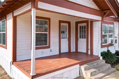 1011 E 25th St, Bryan, TX 77803 photo 4