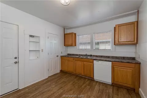 1011 E 25th St, Bryan, TX 77803 photo 8