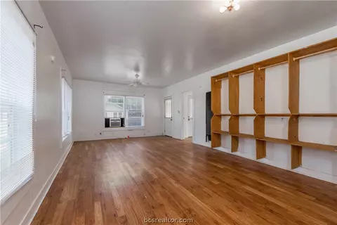 1011 E 25th St, Bryan, TX 77803 photo 7