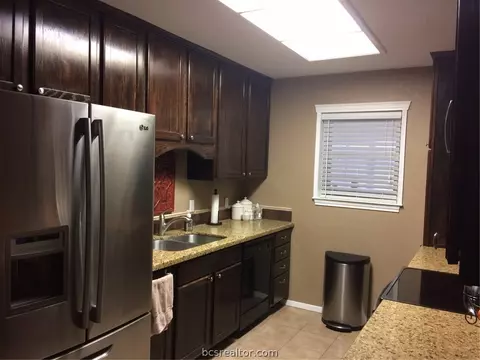 3504 Oak Hill Dr, Bryan, TX 77802 photo 5