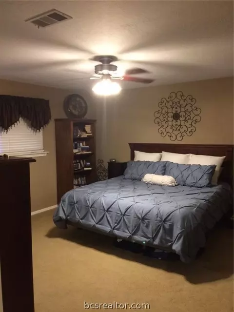 3504 Oak Hill Dr, Bryan, TX 77802 photo 9