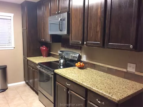 3504 Oak Hill Dr, Bryan, TX 77802 photo 6