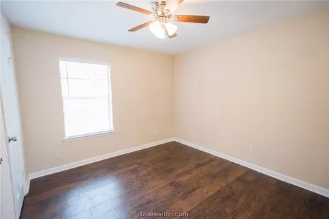 2401 Glacier Dr, Bryan, TX 77803 photo 11