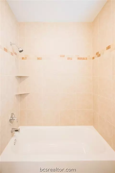 2401 Glacier Dr, Bryan, TX 77803 photo 15