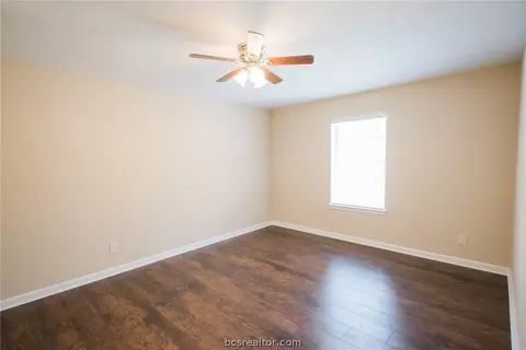 2401 Glacier Dr, Bryan, TX 77803 photo 12