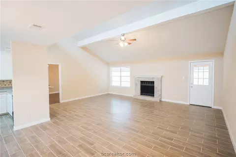 2401 Glacier Dr, Bryan, TX 77803 photo 3