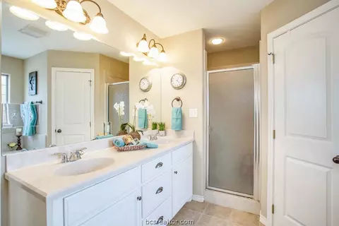 8742 Tejas Ranch Loop, Bryan, TX 77808 photo 10