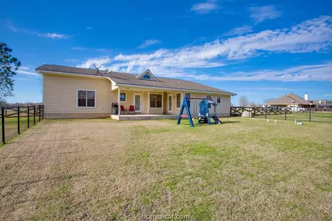 8742 Tejas Ranch Loop, Bryan, TX 77808 photo 16