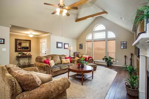 8742 Tejas Ranch Loop, Bryan, TX 77808 photo 2