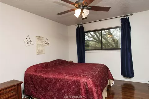 402 Madeline Dr, Bryan, TX 77802 photo 10