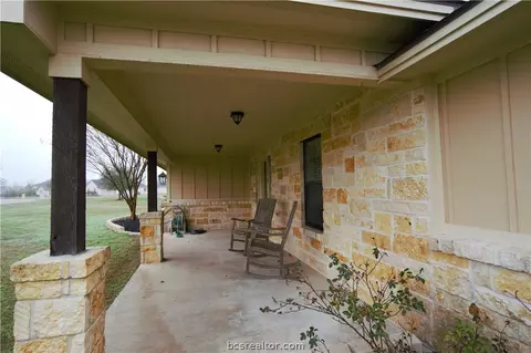 8748 Tejas Ranch Loop, Bryan, TX 77808 photo 6